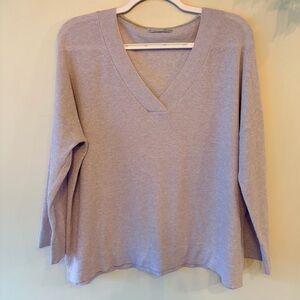 NILE Lightweight Oversized V-Neck Sweater in Light Lavender
